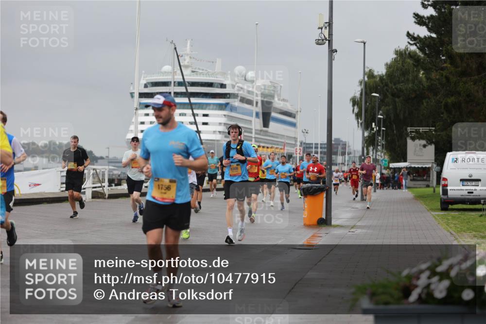 13.09.2026 - Kiel Lauf Andreas Tolksdorf http://msf.ph/oto/10477915 13.09.2026 11:51:01 Kiellinie 1756, 8308, 100, 0171, 31 meine-sportfotos.de