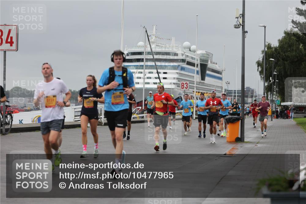 13.09.2026 - Kiel Lauf Andreas Tolksdorf http://msf.ph/oto/10477965 13.09.2026 11:51:05 Kiellinie 34, 511, 1941, 12422, 3, 1 meine-sportfotos.de