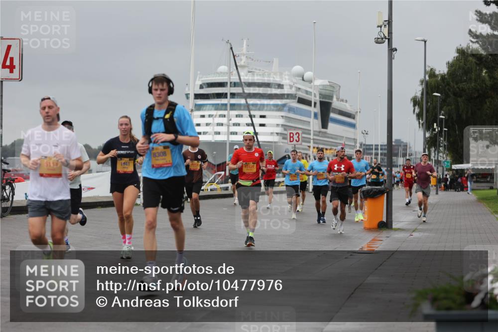 13.09.2026 - Kiel Lauf Andreas Tolksdorf http://msf.ph/oto/10477976 13.09.2026 11:51:05 Kiellinie 4, 5111, 1941, 8308, 4813, 12422, 3 meine-sportfotos.de