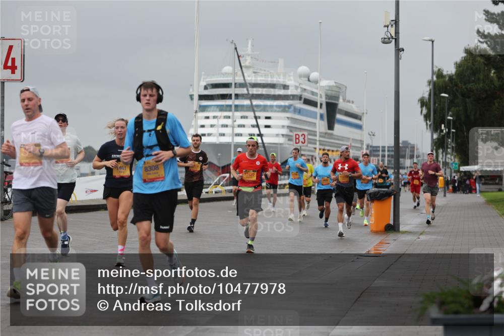 13.09.2026 - Kiel Lauf Andreas Tolksdorf http://msf.ph/oto/10477978 13.09.2026 11:51:05 Kiellinie 4, 1941, 8308, 12422, 3, 11224 meine-sportfotos.de