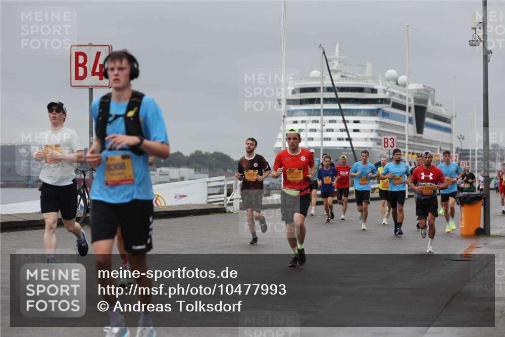 13.09.2026 - Kiel Lauf Andreas Tolksdorf http://msf.ph/oto/10477993 13.09.2026 11:51:06 Kiellinie 4, 8308, 4813, 12422, 3, 9006, 11224 meine-sportfotos.de