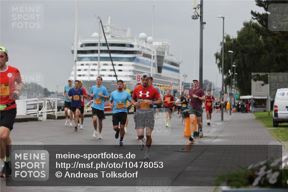 13.09.2026 - Kiel Lauf Andreas Tolksdorf http://msf.ph/oto/10478053 13.09.2026 11:51:09 Kiellinie 422, 6366, 9006, 1122 meine-sportfotos.de