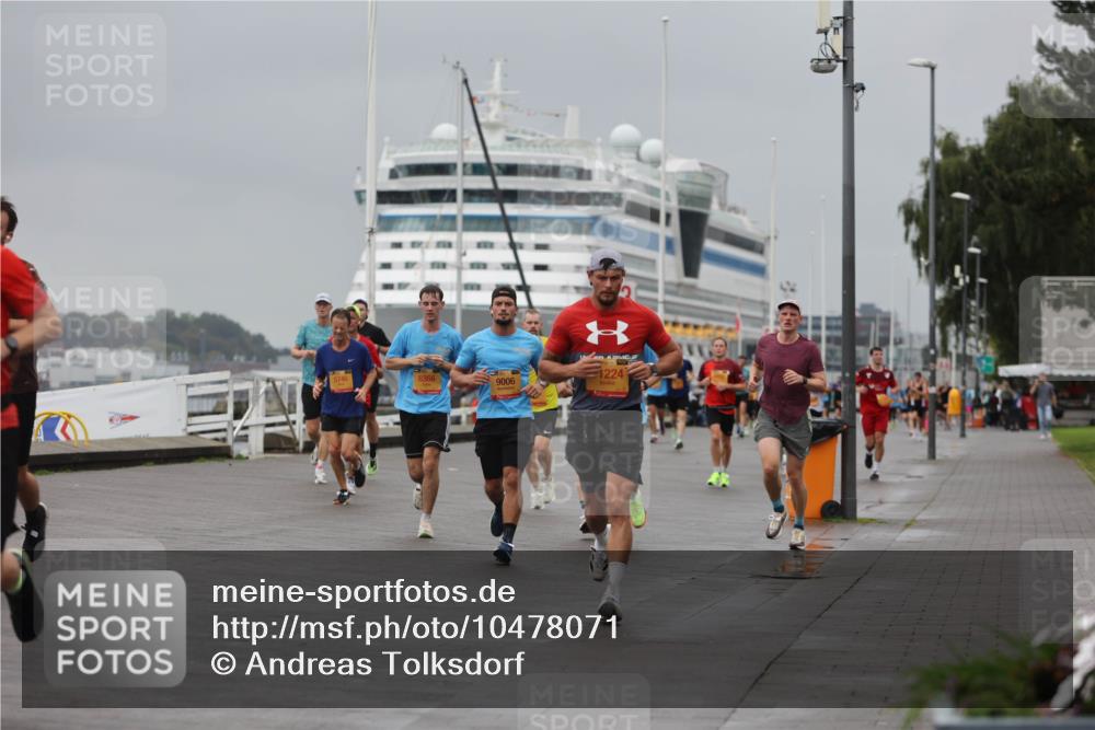 13.09.2026 - Kiel Lauf Andreas Tolksdorf http://msf.ph/oto/10478071 13.09.2026 11:51:09 Kiellinie 5746, 6366, 9006, 1224 meine-sportfotos.de