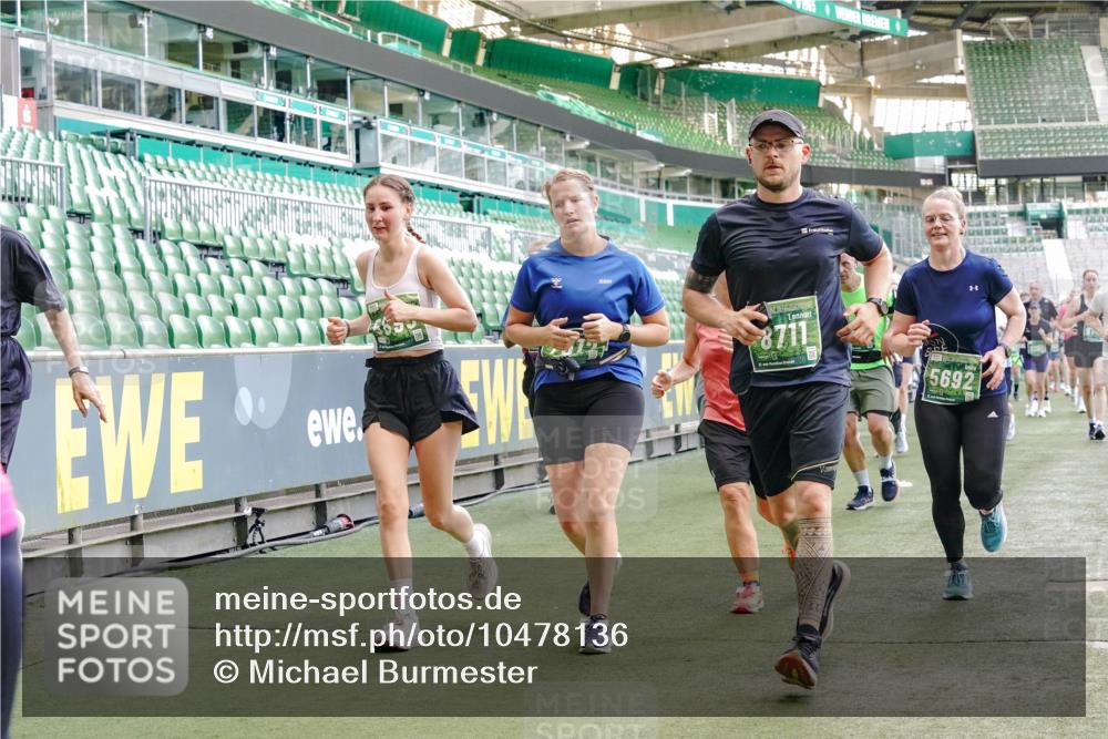 13.09.2026 - 21. swb-Marathon Bremen Michael Burmester http://msf.ph/oto/10478136 13.09.2026 13:17:47 Laufen im Stadion 134, 153, 267, 271, 311, 404, 449, 546, 588, 732, 753, 837, 990, 1057, 1424, 1425, 1465, 1539, 1790, 1813, 1825, 1844, 1868, 1987, 2056, 2067, 2096, 2123, 2259, 2357, 2358, 2363, 2381, 2389, 2419, 2532, 2550, 2562, 2586, 2601, 2614, 2647, 2655, 2778, 2797, 2821, 2849, 2857, 2879, 2880, 2893, 2974, 2984, 2996, 2999, 3096, 3100, 3104, 3146, 3180, 3195, 3210, 3213, 3314, 3337, 3366, 3421, 3431, 3476, 3479, 3501, 3506, 3537, 3548, 3633, 3654, 3740, 4478 meine-sportfotos.de