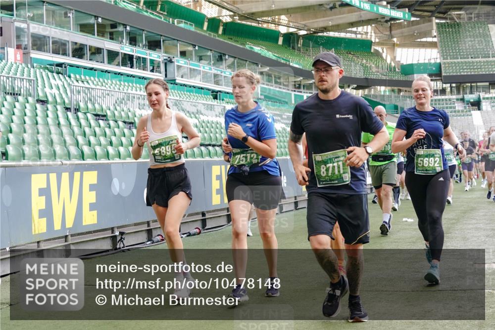 13.09.2026 - 21. swb-Marathon Bremen Michael Burmester http://msf.ph/oto/10478148 13.09.2026 13:17:47 Laufen im Stadion 134, 153, 267, 271, 311, 404, 449, 546, 588, 732, 753, 837, 990, 1057, 1424, 1425, 1465, 1539, 1790, 1813, 1825, 1844, 1868, 1987, 2056, 2067, 2096, 2123, 2259, 2357, 2358, 2363, 2381, 2389, 2419, 2532, 2550, 2562, 2586, 2601, 2614, 2647, 2655, 2778, 2797, 2821, 2849, 2857, 2879, 2880, 2893, 2974, 2984, 2996, 2999, 3096, 3100, 3104, 3146, 3180, 3195, 3210, 3213, 3314, 3337, 3366, 3421, 3431, 3476, 3479, 3501, 3506, 3537, 3548, 3633, 3654, 3740, 4478 meine-sportfotos.de