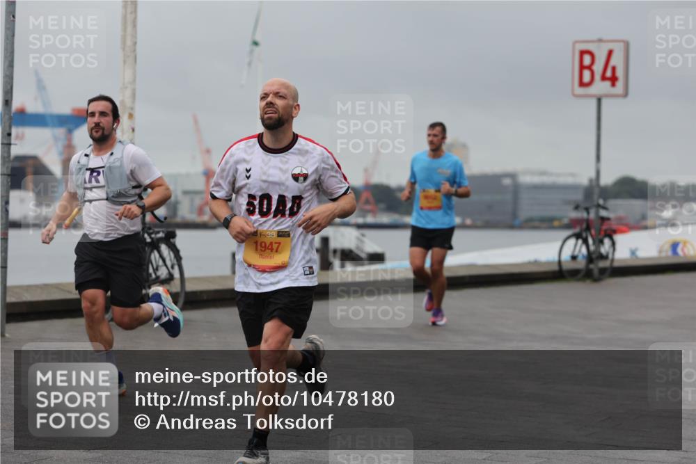 13.09.2026 - Kiel Lauf Andreas Tolksdorf http://msf.ph/oto/10478180 13.09.2026 11:51:29 Kiellinie 38, 1947, 1, 4 meine-sportfotos.de