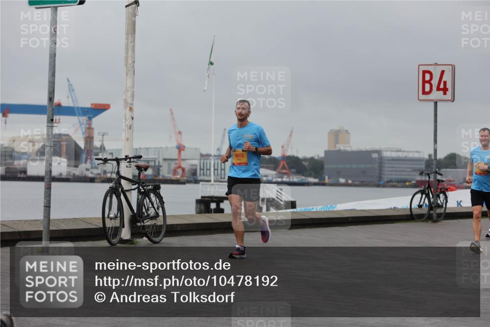 13.09.2026 - Kiel Lauf Andreas Tolksdorf http://msf.ph/oto/10478192 13.09.2026 11:51:30 Kiellinie 9662, 4 meine-sportfotos.de