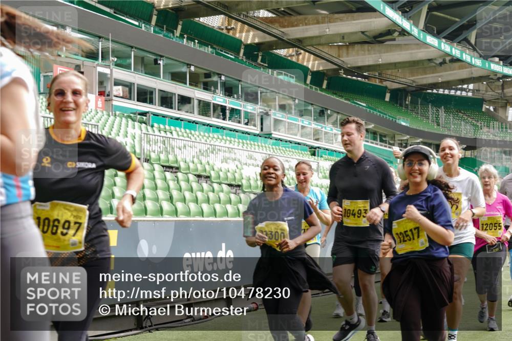 13.09.2026 - 21. swb-Marathon Bremen Michael Burmester http://msf.ph/oto/10478230 13.09.2026 10:40:18 Laufen im Stadion 10135, 10138, 10139, 10155, 10156, 10169, 10204, 10213, 10217, 10229, 10234, 10238, 10279, 10280, 10299, 10313, 10314, 10321, 10354, 10360, 10363, 10364, 10378, 10386, 10404, 10406, 10417, 10424, 10435, 10455, 10457, 10469, 10483, 10484, 10493, 10501, 10505, 10510, 10511, 10545, 10556, 10570, 10576, 10580, 10582, 10586, 10595, 10599, 10609, 10611, 10616, 10619, 10630, 10653, 10660, 10662, 10664, 10686, 10694, 10696, 10706, 10712, 10737, 10743, 10751, 10766 meine-sportfotos.de