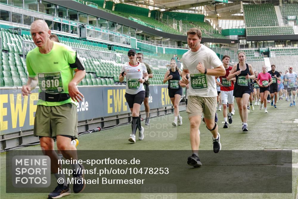 13.09.2026 - 21. swb-Marathon Bremen Michael Burmester http://msf.ph/oto/10478253 13.09.2026 13:17:51 Laufen im Stadion 134, 153, 267, 271, 311, 404, 449, 546, 588, 732, 753, 837, 990, 1057, 1424, 1425, 1539, 1790, 1813, 1825, 1844, 1868, 1987, 2056, 2067, 2096, 2123, 2137, 2259, 2294, 2357, 2358, 2363, 2381, 2389, 2419, 2453, 2532, 2550, 2562, 2586, 2601, 2614, 2647, 2655, 2778, 2797, 2821, 2849, 2857, 2879, 2880, 2893, 2984, 2996, 2999, 3096, 3100, 3104, 3146, 3180, 3195, 3210, 3213, 3314, 3337, 3366, 3421, 3431, 3476, 3479, 3501, 3506, 3537, 3548, 3633, 3654, 3740, 4478 meine-sportfotos.de