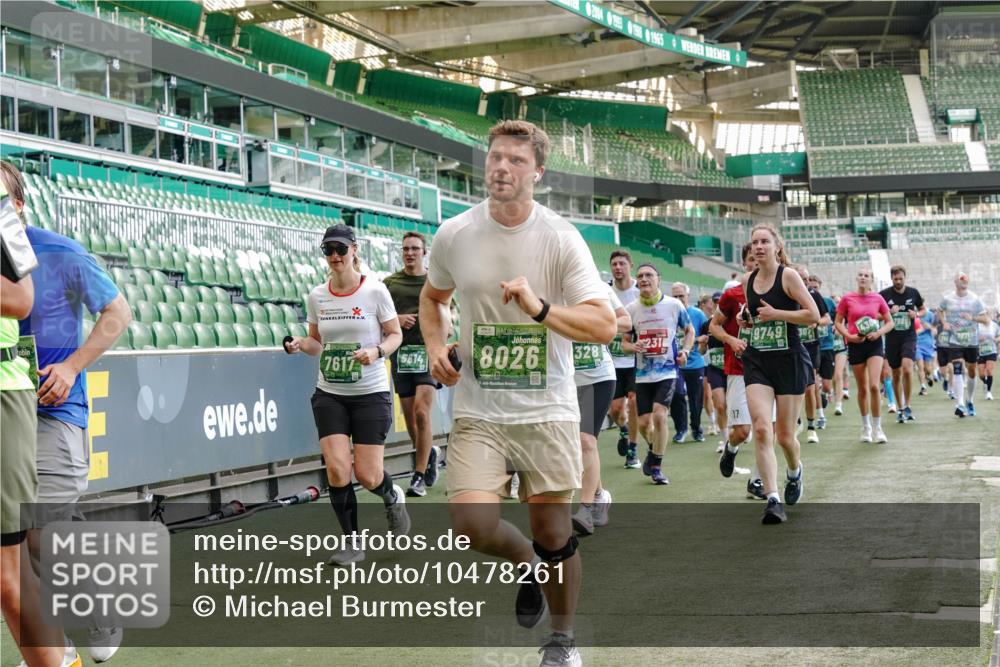 13.09.2026 - 21. swb-Marathon Bremen Michael Burmester http://msf.ph/oto/10478261 13.09.2026 13:17:51 Laufen im Stadion 134, 153, 267, 271, 311, 404, 449, 546, 588, 732, 753, 837, 990, 1057, 1424, 1425, 1539, 1790, 1813, 1825, 1844, 1868, 1987, 2056, 2067, 2096, 2123, 2137, 2259, 2294, 2357, 2358, 2363, 2381, 2389, 2419, 2453, 2532, 2550, 2562, 2586, 2601, 2614, 2647, 2655, 2778, 2797, 2821, 2849, 2857, 2879, 2880, 2893, 2984, 2996, 2999, 3096, 3100, 3104, 3146, 3180, 3195, 3210, 3213, 3314, 3337, 3366, 3421, 3431, 3476, 3479, 3501, 3506, 3537, 3548, 3633, 3654, 3740, 4478 meine-sportfotos.de