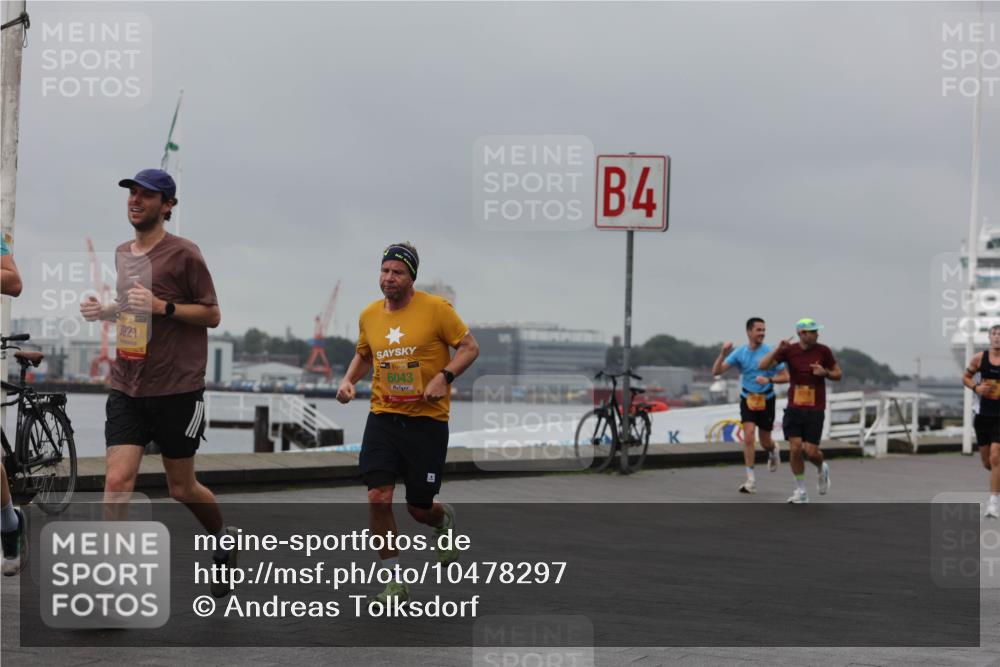 13.09.2026 - Kiel Lauf Andreas Tolksdorf http://msf.ph/oto/10478297 13.09.2026 11:51:34 Kiellinie 3921, 6043, 4 meine-sportfotos.de