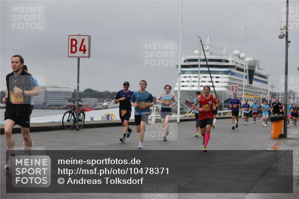13.09.2026 - Kiel Lauf Andreas Tolksdorf http://msf.ph/oto/10478371 13.09.2026 11:51:42 Kiellinie 11812, 4, 11424, 3 meine-sportfotos.de