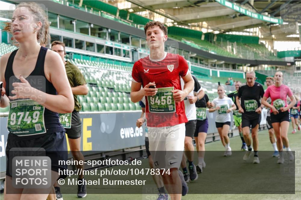 13.09.2026 - 21. swb-Marathon Bremen Michael Burmester http://msf.ph/oto/10478374 13.09.2026 13:17:55 Laufen im Stadion 134, 153, 267, 271, 311, 404, 449, 546, 588, 732, 753, 837, 990, 1057, 1424, 1425, 1539, 1790, 1813, 1825, 1844, 1868, 1987, 2056, 2067, 2096, 2123, 2137, 2259, 2294, 2357, 2358, 2381, 2389, 2419, 2453, 2532, 2550, 2562, 2586, 2601, 2614, 2647, 2655, 2797, 2821, 2849, 2857, 2879, 2880, 2893, 2984, 2996, 2999, 3096, 3100, 3104, 3146, 3180, 3195, 3210, 3213, 3314, 3337, 3366, 3421, 3431, 3476, 3479, 3501, 3506, 3537, 3548, 3633, 3654, 3740, 3879, 4478 meine-sportfotos.de