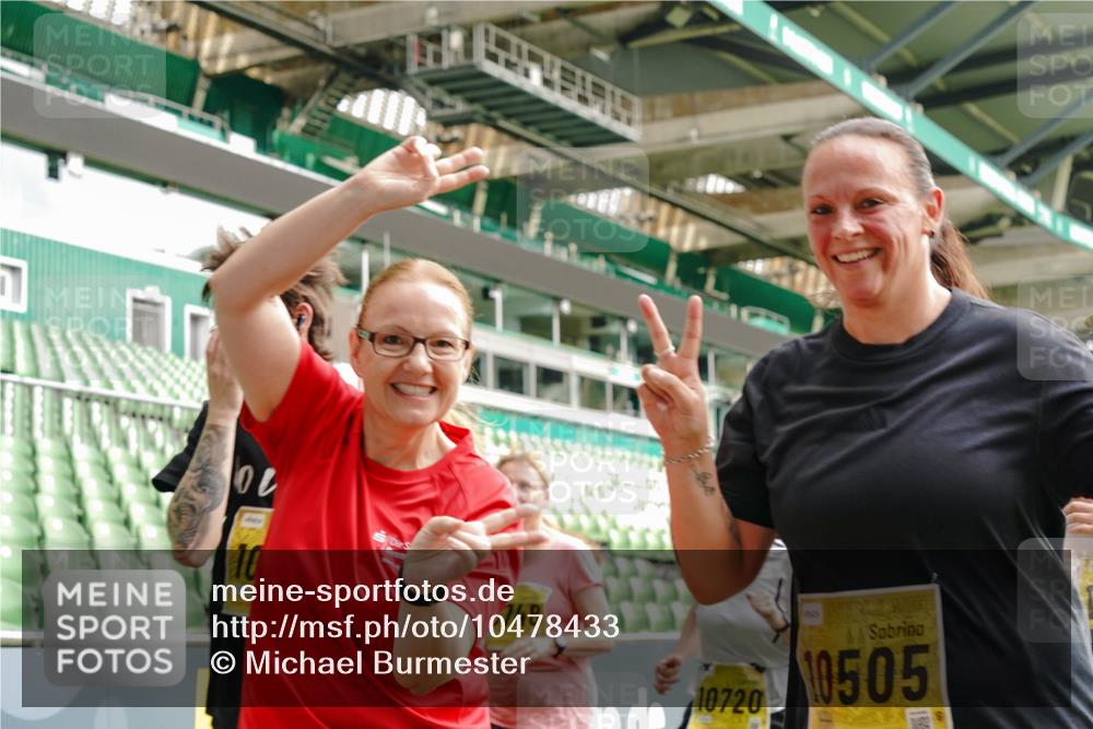 13.09.2026 - 21. swb-Marathon Bremen Michael Burmester http://msf.ph/oto/10478433 13.09.2026 10:40:24 Laufen im Stadion 10135, 10138, 10139, 10155, 10156, 10169, 10204, 10213, 10217, 10229, 10234, 10238, 10279, 10280, 10299, 10313, 10314, 10321, 10354, 10360, 10363, 10364, 10378, 10386, 10404, 10406, 10417, 10419, 10424, 10435, 10455, 10457, 10469, 10483, 10484, 10493, 10501, 10505, 10510, 10511, 10545, 10556, 10570, 10576, 10580, 10582, 10586, 10599, 10609, 10611, 10616, 10619, 10653, 10660, 10662, 10664, 10686, 10694, 10696, 10706, 10712, 10737, 10743, 10751, 10766, 10768 meine-sportfotos.de