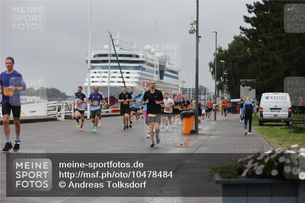 13.09.2026 - Kiel Lauf Andreas Tolksdorf http://msf.ph/oto/10478484 13.09.2026 11:51:50 Kiellinie 57, 3, 100, 31, 3477 meine-sportfotos.de