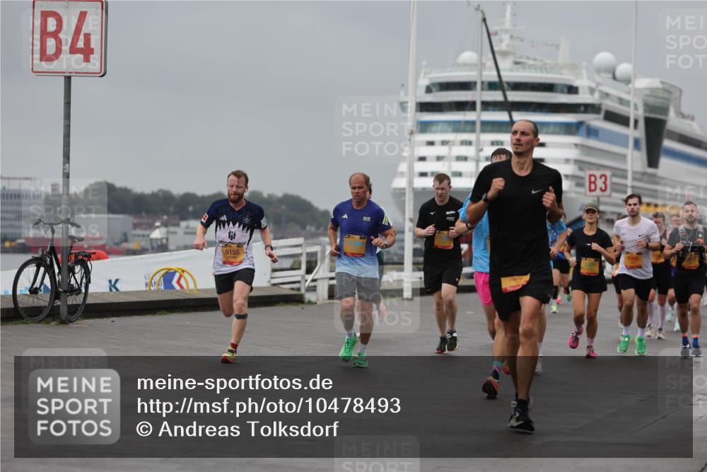 13.09.2026 - Kiel Lauf Andreas Tolksdorf http://msf.ph/oto/10478493 13.09.2026 11:51:52 Kiellinie 4, 3, 6155, 5301, 8980 meine-sportfotos.de