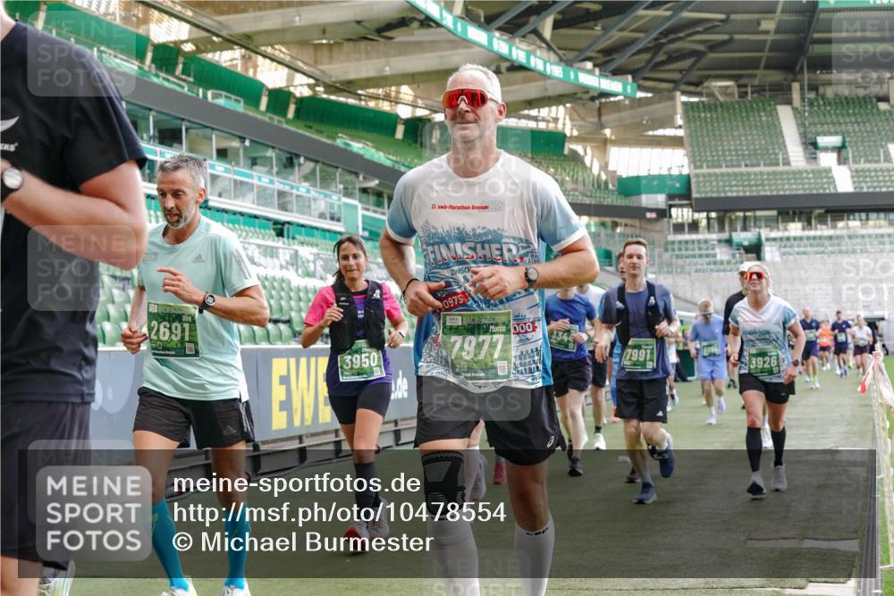 13.09.2026 - 21. swb-Marathon Bremen Michael Burmester http://msf.ph/oto/10478554 13.09.2026 13:18:00 Laufen im Stadion 134, 267, 271, 311, 404, 449, 486, 546, 588, 732, 753, 837, 921, 990, 1057, 1424, 1425, 1431, 1790, 1813, 1825, 1844, 1868, 1987, 2056, 2067, 2096, 2123, 2137, 2259, 2294, 2357, 2358, 2381, 2389, 2419, 2453, 2532, 2550, 2562, 2586, 2601, 2614, 2647, 2655, 2797, 2821, 2849, 2857, 2879, 2880, 2893, 2984, 2996, 2999, 3096, 3100, 3104, 3146, 3180, 3195, 3210, 3213, 3314, 3337, 3366, 3421, 3431, 3476, 3479, 3501, 3506, 3537, 3548, 3619, 3633, 3654, 3740, 3879, 4478 meine-sportfotos.de