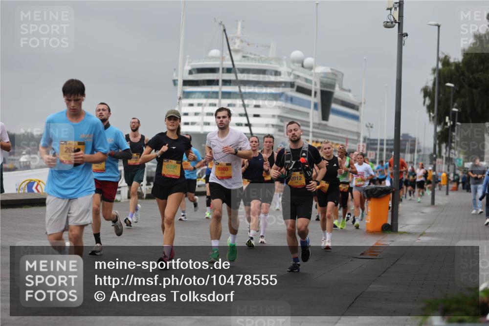 13.09.2026 - Kiel Lauf Andreas Tolksdorf http://msf.ph/oto/10478555 13.09.2026 11:51:56 Kiellinie 26, 5301, 0, 8980, 2012 meine-sportfotos.de