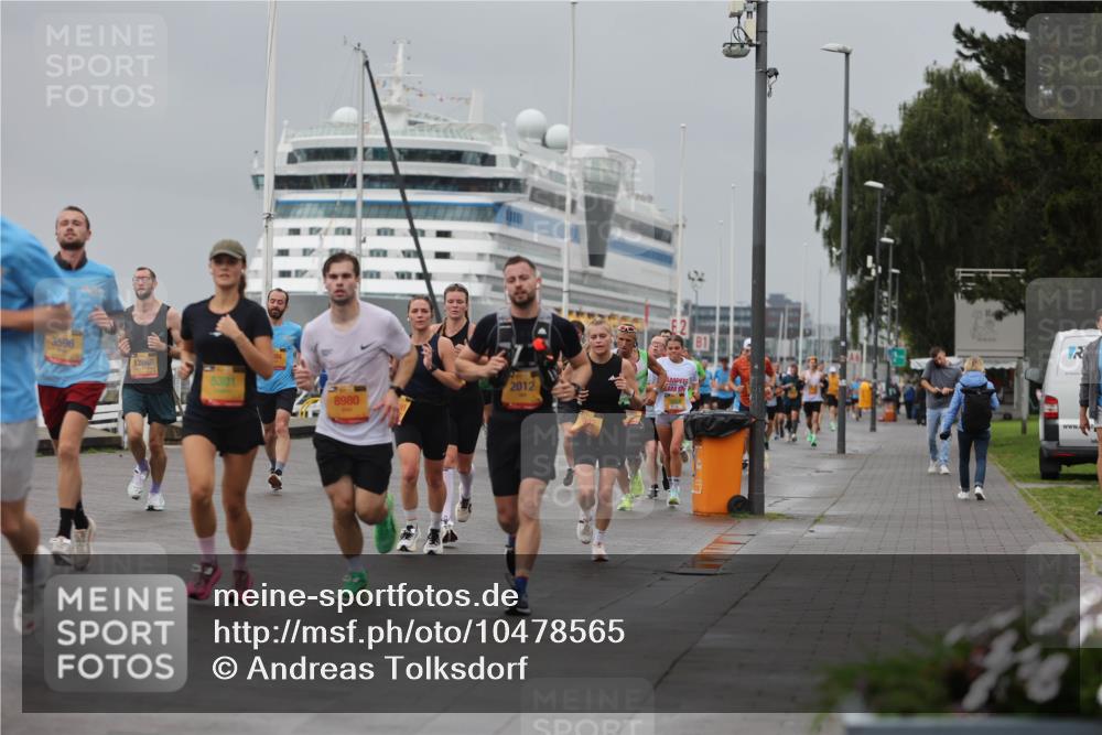 13.09.2026 - Kiel Lauf Andreas Tolksdorf http://msf.ph/oto/10478565 13.09.2026 11:51:57 Kiellinie 3596, 12086, 2012, 8980 meine-sportfotos.de