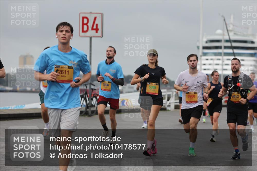 13.09.2026 - Kiel Lauf Andreas Tolksdorf http://msf.ph/oto/10478577 13.09.2026 11:51:58 Kiellinie 805, 39, 2611, 4, 39, 3596, 5301, 1, 39, 8980, 2012 meine-sportfotos.de