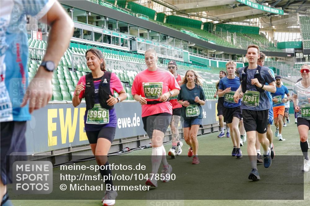 13.09.2026 - 21. swb-Marathon Bremen Michael Burmester http://msf.ph/oto/10478590 13.09.2026 13:18:01 Laufen im Stadion 134, 267, 271, 311, 404, 449, 486, 546, 588, 732, 753, 837, 921, 990, 1057, 1424, 1425, 1431, 1765, 1790, 1813, 1825, 1844, 1868, 1987, 2056, 2067, 2096, 2123, 2137, 2259, 2294, 2357, 2358, 2381, 2389, 2419, 2453, 2532, 2550, 2562, 2586, 2601, 2614, 2647, 2655, 2797, 2821, 2849, 2857, 2879, 2880, 2893, 2984, 2996, 2999, 3096, 3100, 3104, 3146, 3180, 3195, 3210, 3213, 3314, 3337, 3366, 3421, 3431, 3476, 3479, 3501, 3506, 3537, 3548, 3619, 3633, 3654, 3740, 3879, 4478 meine-sportfotos.de