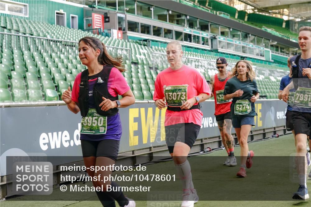 13.09.2026 - 21. swb-Marathon Bremen Michael Burmester http://msf.ph/oto/10478601 13.09.2026 13:18:02 Laufen im Stadion 134, 267, 271, 311, 404, 449, 486, 546, 588, 732, 753, 837, 921, 1057, 1424, 1425, 1431, 1765, 1790, 1813, 1825, 1844, 1868, 1987, 2056, 2067, 2096, 2123, 2137, 2259, 2294, 2357, 2358, 2381, 2389, 2419, 2453, 2532, 2550, 2562, 2586, 2601, 2614, 2647, 2655, 2797, 2821, 2849, 2857, 2879, 2880, 2893, 2984, 2996, 2999, 3096, 3100, 3104, 3146, 3180, 3195, 3210, 3213, 3314, 3337, 3366, 3421, 3431, 3476, 3479, 3506, 3537, 3548, 3619, 3633, 3654, 3740, 3879, 4478 meine-sportfotos.de