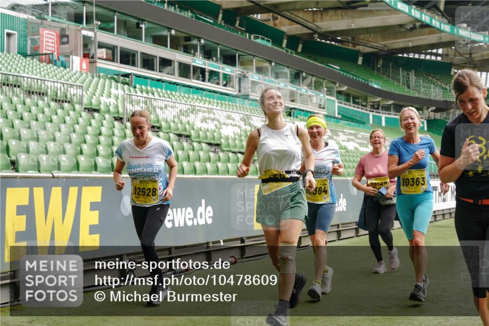 13.09.2026 - 21. swb-Marathon Bremen Michael Burmester http://msf.ph/oto/10478609 13.09.2026 10:40:32 Laufen im Stadion 10135, 10138, 10139, 10155, 10156, 10163, 10169, 10213, 10217, 10229, 10234, 10247, 10279, 10280, 10299, 10313, 10314, 10321, 10354, 10378, 10386, 10399, 10406, 10414, 10417, 10419, 10424, 10435, 10455, 10483, 10484, 10493, 10501, 10505, 10510, 10511, 10527, 10545, 10556, 10570, 10576, 10580, 10582, 10586, 10599, 10609, 10611, 10616, 10619, 10644, 10653, 10660, 10662, 10664, 10694, 10696, 10706, 10712, 10737, 10743, 10751, 10766, 10768, 10804, 11043, 11048 meine-sportfotos.de