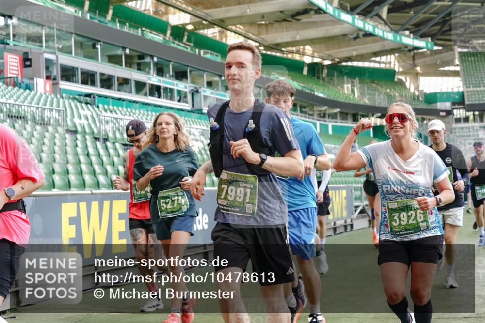 13.09.2026 - 21. swb-Marathon Bremen Michael Burmester http://msf.ph/oto/10478613 13.09.2026 13:18:02 Laufen im Stadion 134, 267, 271, 311, 404, 449, 486, 546, 588, 732, 753, 837, 921, 1057, 1424, 1425, 1431, 1765, 1790, 1813, 1825, 1844, 1868, 1987, 2056, 2067, 2096, 2123, 2137, 2259, 2294, 2357, 2358, 2381, 2389, 2419, 2453, 2532, 2550, 2562, 2586, 2601, 2614, 2647, 2655, 2797, 2821, 2849, 2857, 2879, 2880, 2893, 2984, 2996, 2999, 3096, 3100, 3104, 3146, 3180, 3195, 3210, 3213, 3314, 3337, 3366, 3421, 3431, 3476, 3479, 3506, 3537, 3548, 3619, 3633, 3654, 3740, 3879, 4478 meine-sportfotos.de