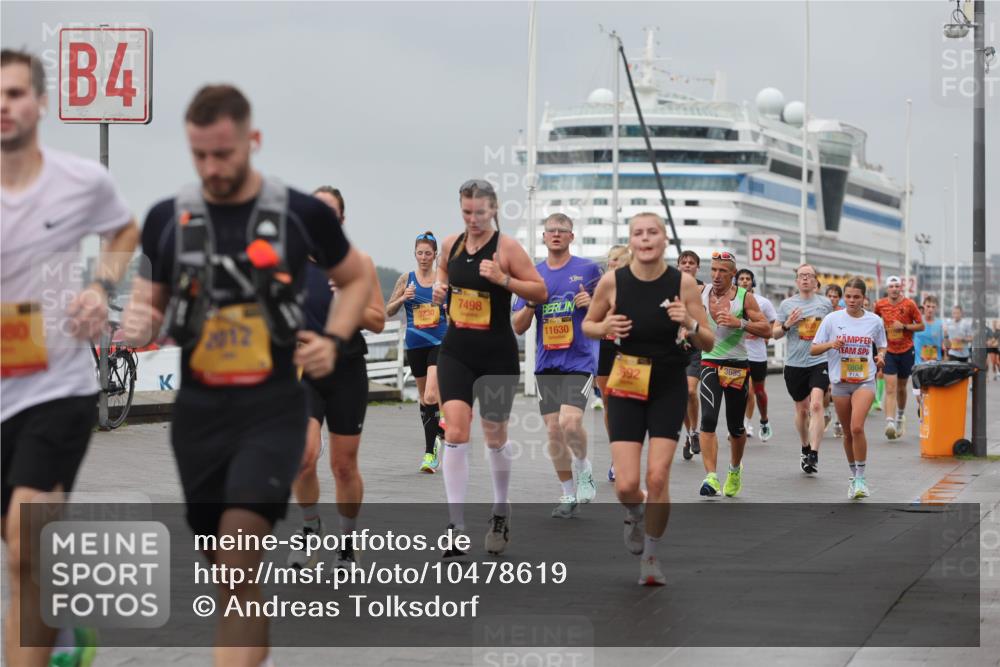 13.09.2026 - Kiel Lauf Andreas Tolksdorf http://msf.ph/oto/10478619 13.09.2026 11:52:00 Kiellinie 4, 2012, 7498, 3230, 11630, 3685, 392, 3 meine-sportfotos.de