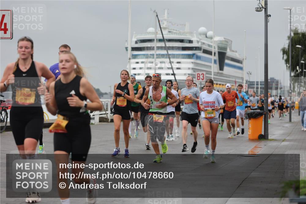 13.09.2026 - Kiel Lauf Andreas Tolksdorf http://msf.ph/oto/10478660 13.09.2026 11:52:02 Kiellinie 4, 7498, 8659, 3685, 3, 7804, 11794 meine-sportfotos.de