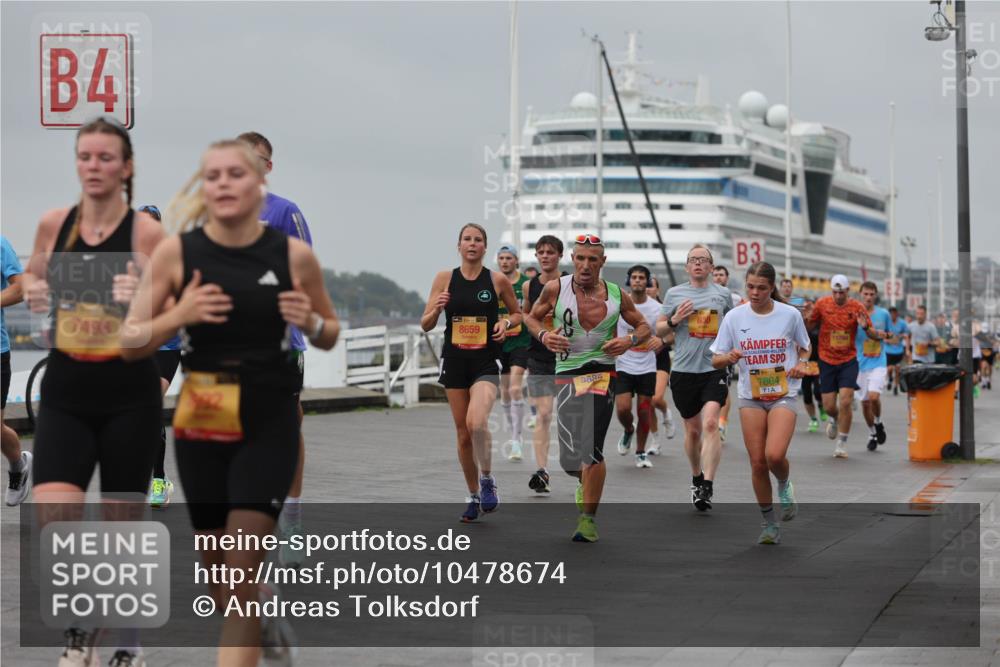 13.09.2026 - Kiel Lauf Andreas Tolksdorf http://msf.ph/oto/10478674 13.09.2026 11:52:02 Kiellinie 4, 8659, 7498, 3685, 3, 7804, 11794 meine-sportfotos.de