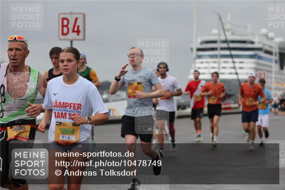 13.09.2026 - Kiel Lauf Andreas Tolksdorf http://msf.ph/oto/10478749 13.09.2026 11:52:06 Kiellinie 4, 3685, 38, 7804, 630 meine-sportfotos.de