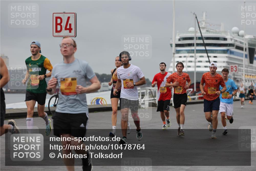 13.09.2026 - Kiel Lauf Andreas Tolksdorf http://msf.ph/oto/10478764 13.09.2026 11:52:06 Kiellinie 9748, 4, 7004, 11796, 11794, 3 meine-sportfotos.de