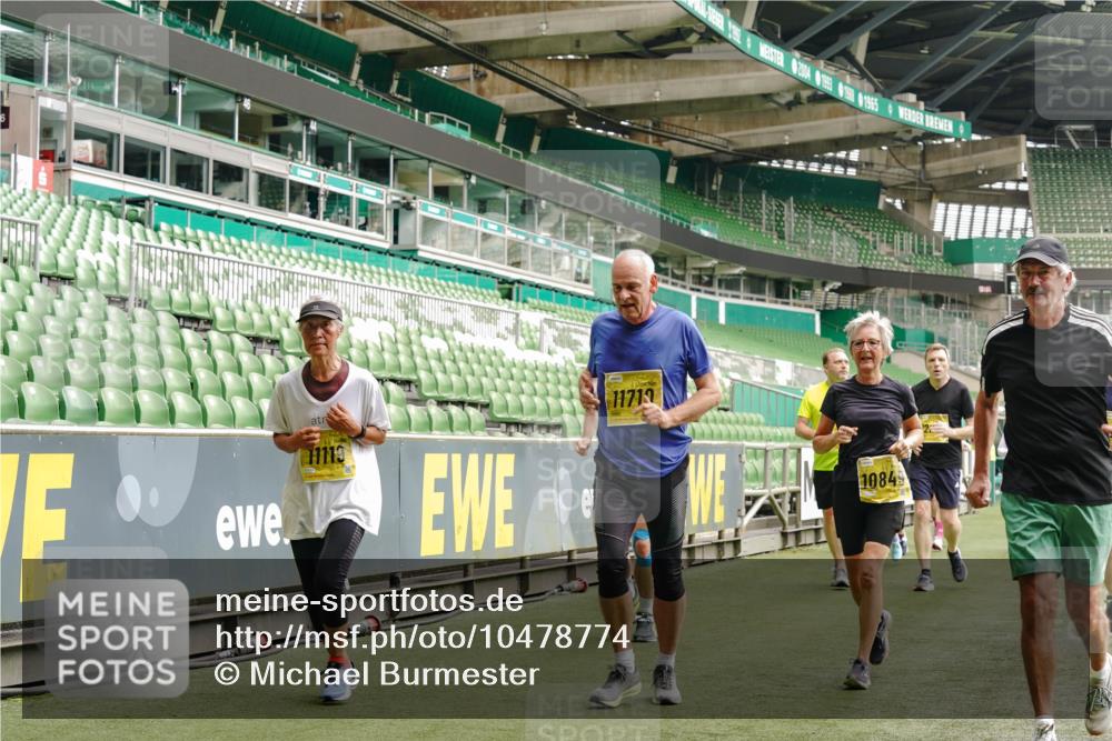 13.09.2026 - 21. swb-Marathon Bremen Michael Burmester http://msf.ph/oto/10478774 13.09.2026 10:40:39 Laufen im Stadion 10135, 10138, 10155, 10156, 10163, 10169, 10213, 10217, 10229, 10234, 10247, 10279, 10280, 10299, 10313, 10314, 10321, 10354, 10386, 10399, 10406, 10414, 10417, 10419, 10424, 10435, 10455, 10483, 10484, 10493, 10501, 10511, 10527, 10545, 10556, 10570, 10576, 10580, 10582, 10586, 10599, 10609, 10611, 10616, 10619, 10644, 10653, 10660, 10662, 10694, 10696, 10706, 10712, 10719, 10737, 10743, 10751, 10766, 10768, 10804, 11043, 11048 meine-sportfotos.de