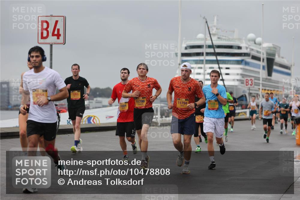 13.09.2026 - Kiel Lauf Andreas Tolksdorf http://msf.ph/oto/10478808 13.09.2026 11:52:08 Kiellinie 4, 3654, 1265, 38, 11794, 618, 7004, 11796, 3 meine-sportfotos.de