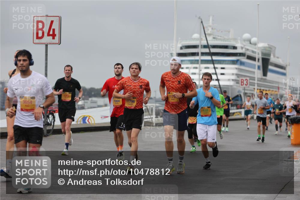 13.09.2026 - Kiel Lauf Andreas Tolksdorf http://msf.ph/oto/10478812 13.09.2026 11:52:08 Kiellinie 3654, 4, 1265, 4, 7004, 11796, 79, 1179, 618, 3 meine-sportfotos.de