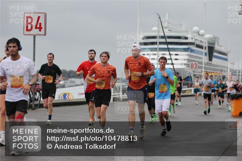 13.09.2026 - Kiel Lauf Andreas Tolksdorf http://msf.ph/oto/10478813 13.09.2026 11:52:08 Kiellinie 4, 96, 1175, 1265, 3654, 618, 3 meine-sportfotos.de
