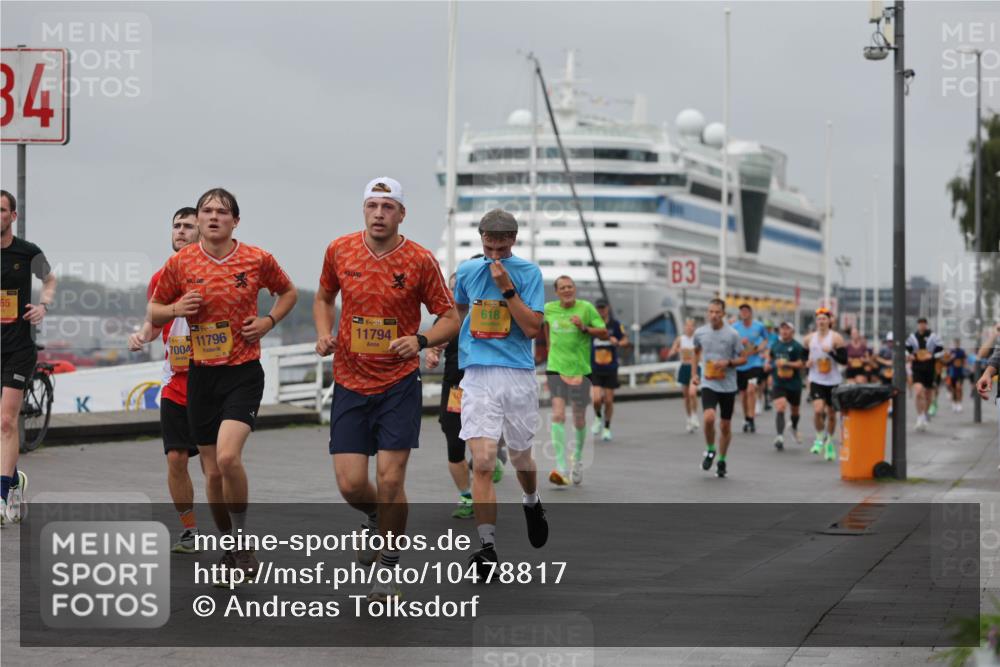 13.09.2026 - Kiel Lauf Andreas Tolksdorf http://msf.ph/oto/10478817 13.09.2026 11:52:09 Kiellinie 34, 65, 39, 9811796, 7004, 38, 11794, 4, 39, 618, 3 meine-sportfotos.de