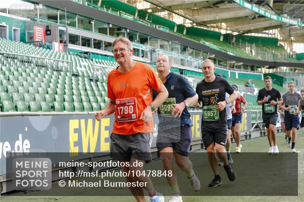 13.09.2026 - 21. swb-Marathon Bremen Michael Burmester http://msf.ph/oto/10478848 13.09.2026 13:18:12 Laufen im Stadion 267, 311, 404, 449, 486, 546, 588, 732, 753, 837, 921, 1057, 1424, 1425, 1431, 1765, 1790, 1813, 1844, 1868, 1987, 2056, 2067, 2096, 2123, 2137, 2224, 2294, 2357, 2358, 2389, 2419, 2453, 2532, 2550, 2586, 2601, 2614, 2622, 2647, 2655, 2797, 2821, 2849, 2857, 2879, 2880, 2893, 2944, 2984, 2999, 3096, 3100, 3104, 3146, 3180, 3195, 3210, 3213, 3285, 3287, 3314, 3337, 3421, 3431, 3476, 3479, 3506, 3537, 3548, 3619, 3633, 3654, 3740, 3879, 4478 meine-sportfotos.de