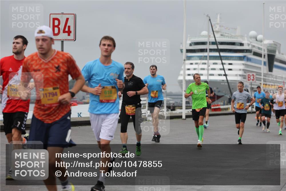 13.09.2026 - Kiel Lauf Andreas Tolksdorf http://msf.ph/oto/10478855 13.09.2026 11:52:10 Kiellinie 4, 700, 11794, 618, 0462, 3 meine-sportfotos.de