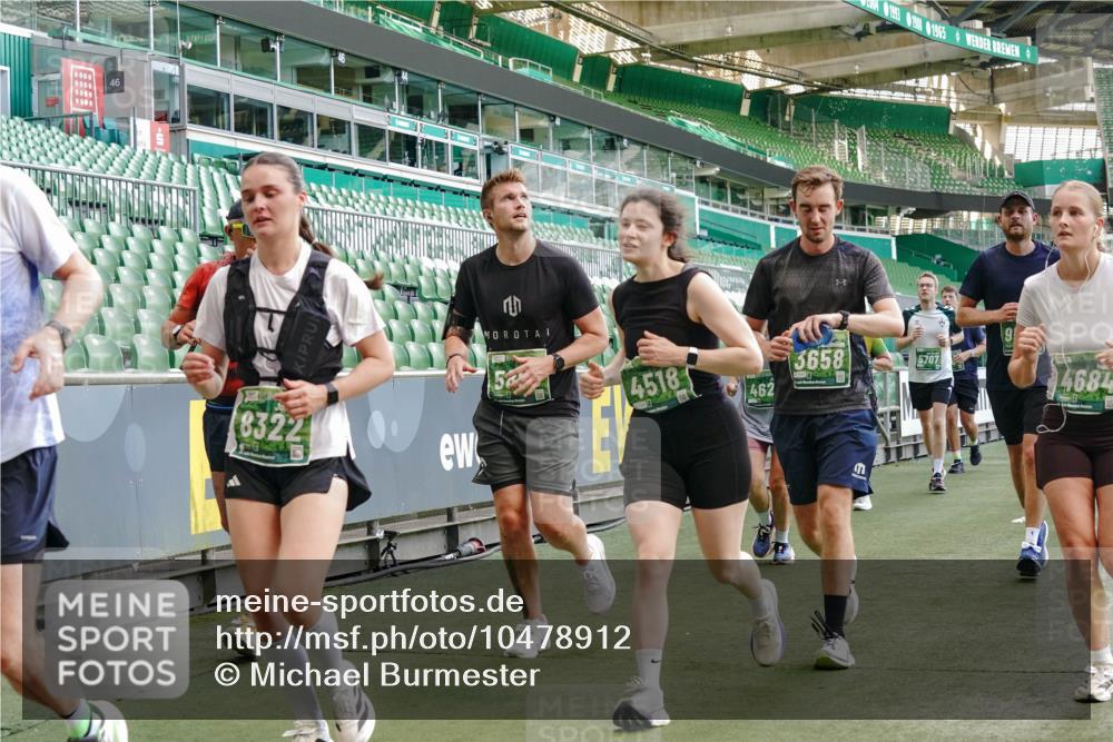 13.09.2026 - 21. swb-Marathon Bremen Michael Burmester http://msf.ph/oto/10478912 13.09.2026 13:18:15 Laufen im Stadion 267, 311, 404, 449, 486, 546, 588, 732, 753, 837, 921, 1057, 1424, 1425, 1431, 1765, 1790, 1813, 1844, 1868, 1987, 2056, 2067, 2096, 2123, 2137, 2224, 2294, 2357, 2358, 2389, 2419, 2453, 2532, 2550, 2586, 2601, 2614, 2622, 2647, 2655, 2786, 2821, 2845, 2849, 2857, 2879, 2880, 2893, 2944, 2984, 2999, 3072, 3096, 3100, 3104, 3146, 3180, 3195, 3210, 3213, 3285, 3287, 3314, 3337, 3421, 3431, 3476, 3479, 3506, 3537, 3548, 3619, 3633, 3654, 3740, 3879, 4478 meine-sportfotos.de