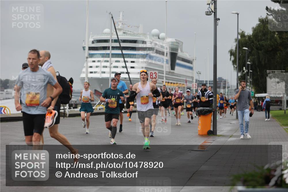 13.09.2026 - Kiel Lauf Andreas Tolksdorf http://msf.ph/oto/10478920 13.09.2026 11:52:15 Kiellinie 445, 978, 250, 3 meine-sportfotos.de