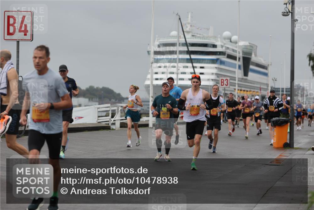 13.09.2026 - Kiel Lauf Andreas Tolksdorf http://msf.ph/oto/10478938 13.09.2026 11:52:16 Kiellinie 4, 2, 02, 4978, 250, 3 meine-sportfotos.de