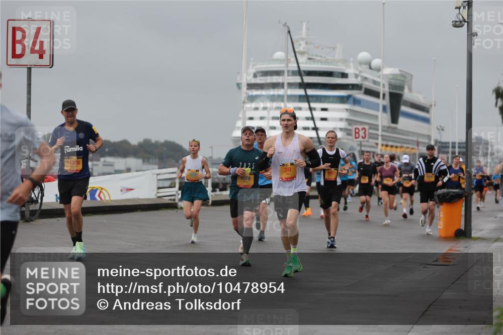 13.09.2026 - Kiel Lauf Andreas Tolksdorf http://msf.ph/oto/10478954 13.09.2026 11:52:17 Kiellinie 4, 11328, 2, 025, 4978, 250, 3 meine-sportfotos.de