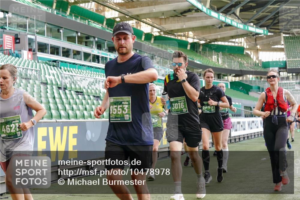 13.09.2026 - 21. swb-Marathon Bremen Michael Burmester http://msf.ph/oto/10478978 13.09.2026 13:18:18 Laufen im Stadion 311, 404, 449, 486, 546, 588, 732, 753, 837, 921, 1057, 1424, 1425, 1431, 1506, 1765, 1790, 1813, 1844, 1868, 2056, 2067, 2096, 2123, 2137, 2224, 2294, 2357, 2358, 2389, 2419, 2453, 2532, 2550, 2557, 2586, 2601, 2614, 2622, 2647, 2655, 2786, 2821, 2845, 2849, 2857, 2879, 2880, 2893, 2944, 2984, 2999, 3072, 3096, 3100, 3104, 3146, 3180, 3195, 3210, 3213, 3285, 3287, 3314, 3337, 3421, 3431, 3476, 3479, 3506, 3537, 3548, 3619, 3633, 3654, 3740, 3879, 4478 meine-sportfotos.de