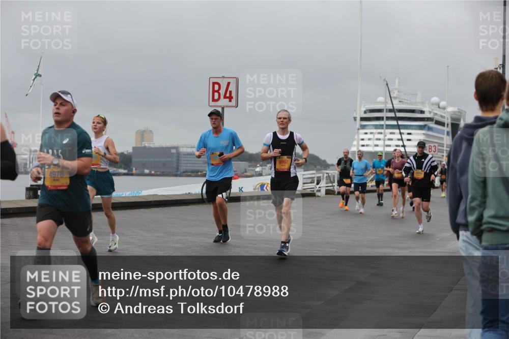 13.09.2026 - Kiel Lauf Andreas Tolksdorf http://msf.ph/oto/10478988 13.09.2026 11:52:21 Kiellinie 4978, 4, 8962, 2974, 3 meine-sportfotos.de