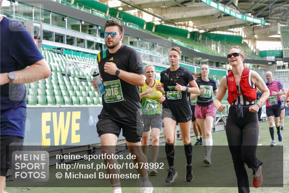13.09.2026 - 21. swb-Marathon Bremen Michael Burmester http://msf.ph/oto/10478992 13.09.2026 13:18:18 Laufen im Stadion 311, 404, 449, 486, 546, 588, 732, 753, 837, 921, 1057, 1424, 1425, 1431, 1506, 1765, 1790, 1813, 1844, 1868, 2056, 2067, 2096, 2123, 2137, 2224, 2294, 2357, 2358, 2389, 2419, 2453, 2532, 2550, 2557, 2586, 2601, 2614, 2622, 2647, 2655, 2786, 2821, 2845, 2849, 2857, 2879, 2880, 2893, 2944, 2984, 2999, 3072, 3096, 3100, 3104, 3146, 3180, 3195, 3210, 3213, 3285, 3287, 3314, 3337, 3421, 3431, 3476, 3479, 3506, 3537, 3548, 3619, 3633, 3654, 3740, 3879, 4478 meine-sportfotos.de