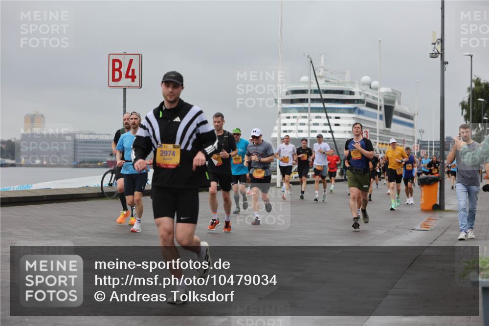 13.09.2026 - Kiel Lauf Andreas Tolksdorf http://msf.ph/oto/10479034 13.09.2026 11:52:25 Kiellinie 4, 2974, 3725 meine-sportfotos.de