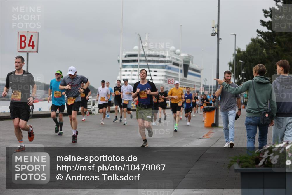 13.09.2026 - Kiel Lauf Andreas Tolksdorf http://msf.ph/oto/10479067 13.09.2026 11:52:27 Kiellinie 5960, 4, 9810, 6789, 3 meine-sportfotos.de