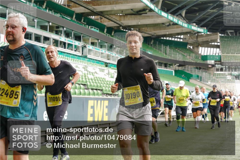 13.09.2026 - 21. swb-Marathon Bremen Michael Burmester http://msf.ph/oto/10479084 13.09.2026 10:40:51 Laufen im Stadion 10138, 10155, 10156, 10163, 10169, 10213, 10234, 10247, 10279, 10280, 10299, 10313, 10321, 10354, 10386, 10399, 10406, 10414, 10417, 10419, 10424, 10435, 10455, 10483, 10484, 10493, 10501, 10527, 10545, 10556, 10570, 10576, 10580, 10582, 10586, 10599, 10611, 10616, 10644, 10653, 10660, 10694, 10696, 10705, 10706, 10712, 10719, 10722, 10737, 10743, 10751, 10766, 10768, 10776, 10804, 10859, 11043, 11048 meine-sportfotos.de